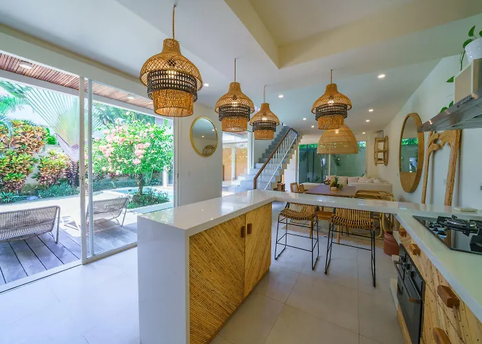 Villa Nestor - New Contemporary 3bd Next To The Canggu (Bali)