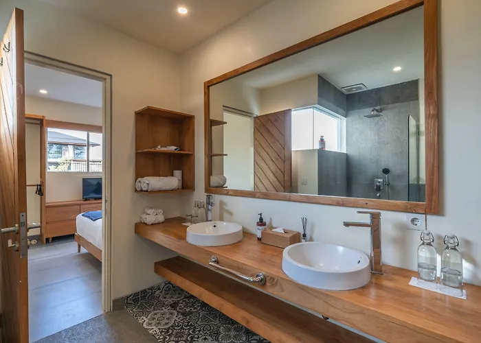 Nestor - New Contemporary 3bd Next To The *