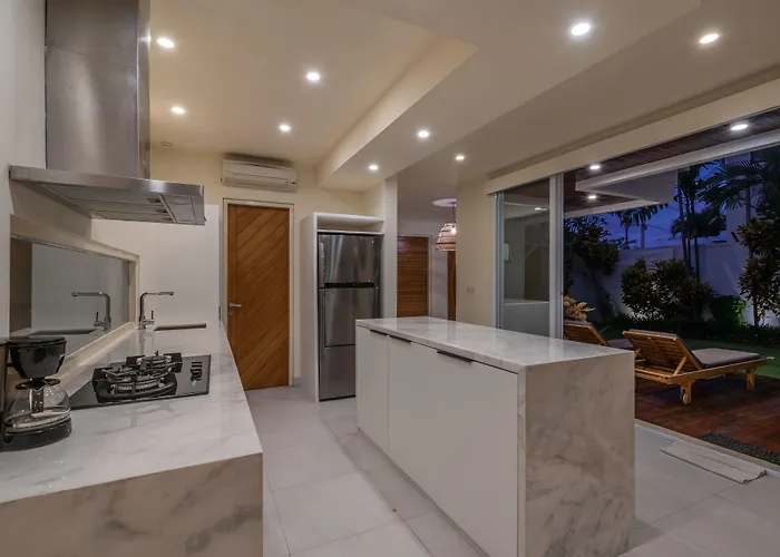 Nestor - New Contemporary 3bd Next To The * Canggu (Bali)
