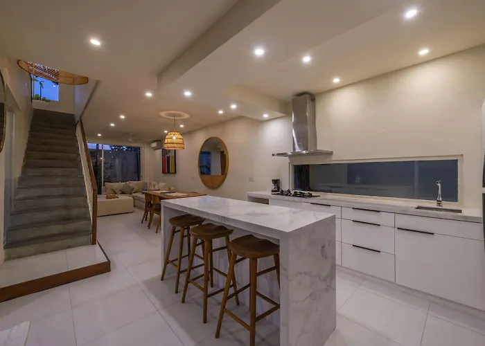 Villa Nestor - New Contemporary 3bd Next To The